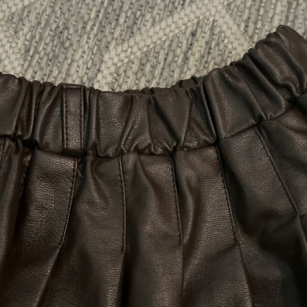 Miss Bella Girl Elegant Brown Pleated Skirt - Picture 5 of 5